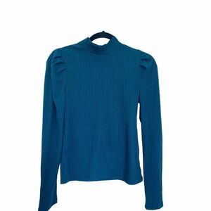 soft Sweater pullover winter fashion medium